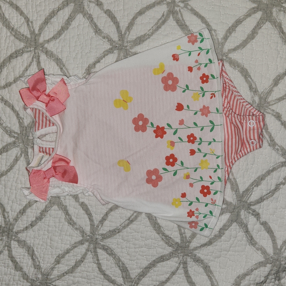 Baby girl bodysuit/dress